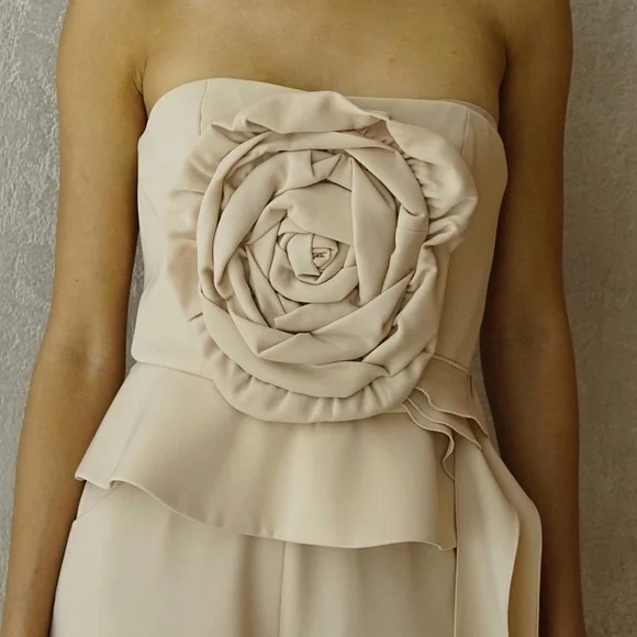 HATHAIRAT Signature Rose Top in Italian crepe bustier rose detail - Picture 3 of 4